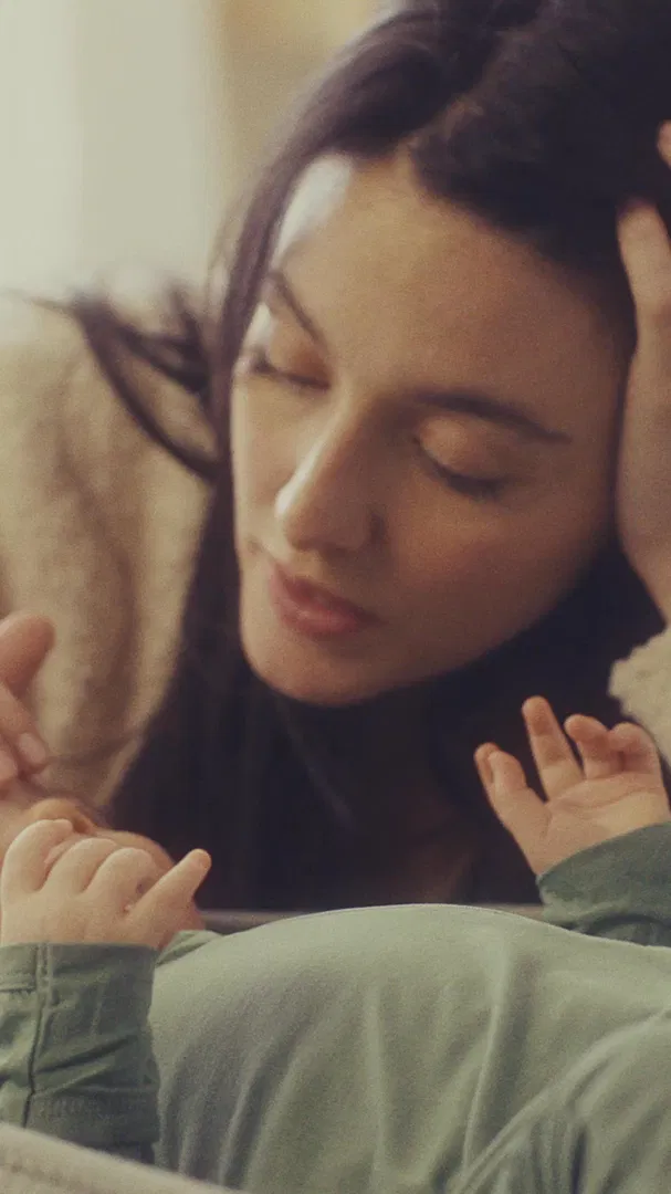 Zomee Breast Pumps ad
